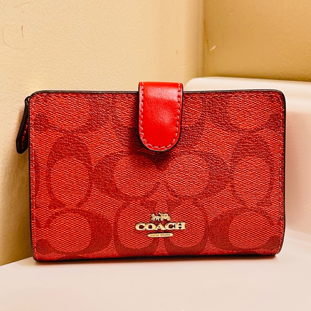 Coach Medium Zip Around Wallet